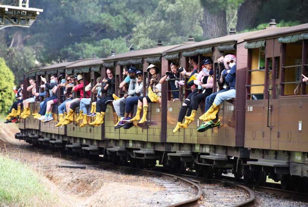 TOUR TÀU CỔ PUFFING BILLY