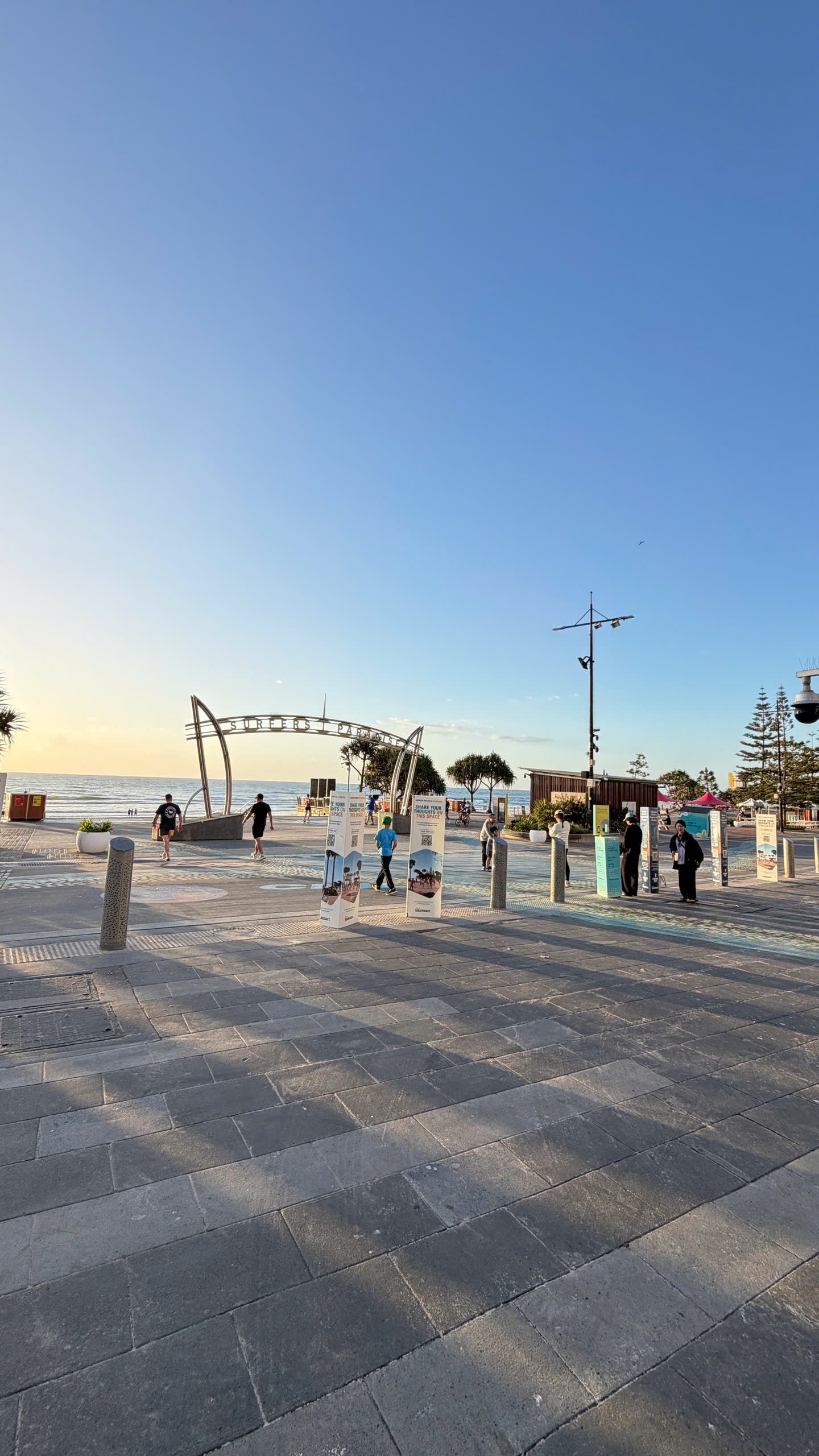 BRISBANE – CRAB CATCHING – GOLD COAST