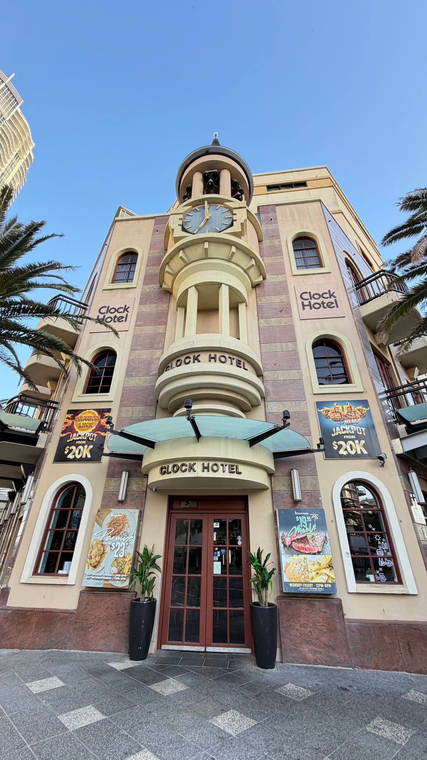 BRISBANE – CRAB CATCHING – GOLD COAST
