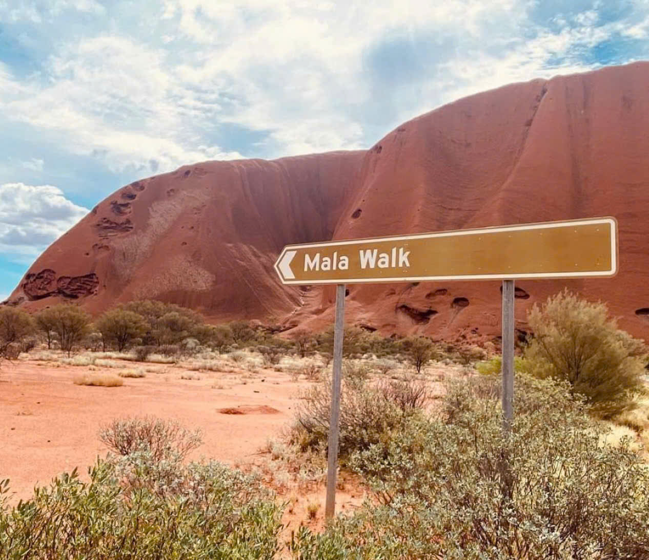 KHÁM PHÁ ULURU 4 NGÀY 3 ĐÊM